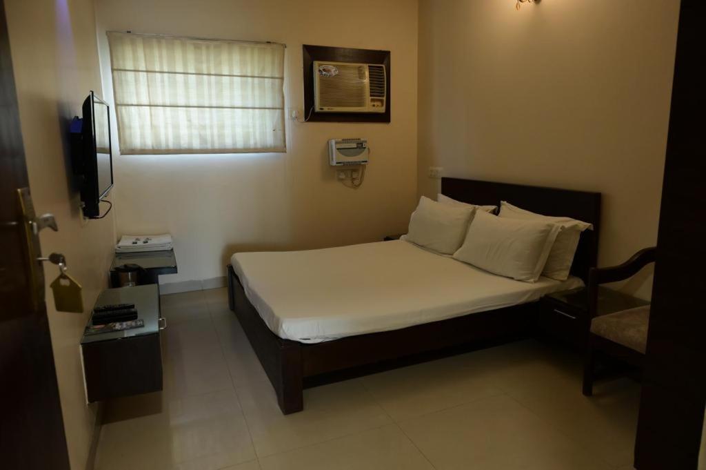 Maharani Regency Hotel Panchkula Exterior photo